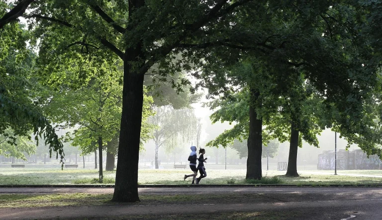 woman jogging