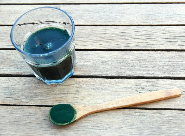ce contine spirulina
